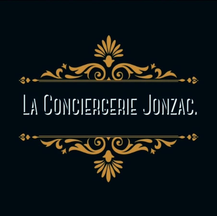 Maison De Ville Avec Terrasse "La Sympathique" Jonzac Esterno foto